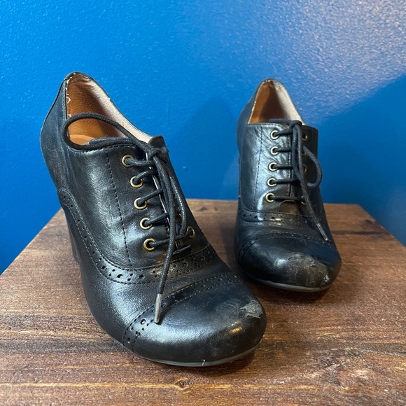 MIz Mooz NYC Wingtip Lace Up Joey Heel - Black - Picture 7 of 11